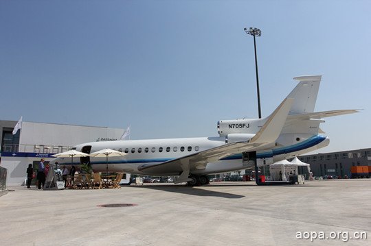 达索猎鹰在北京国际商务航空展上展出一架猎鹰7X商务机。