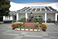陈云故居暨青浦革命历史纪念馆铜像进境照片