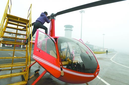 利澳通用航空两架直升机在黔江成功试飞