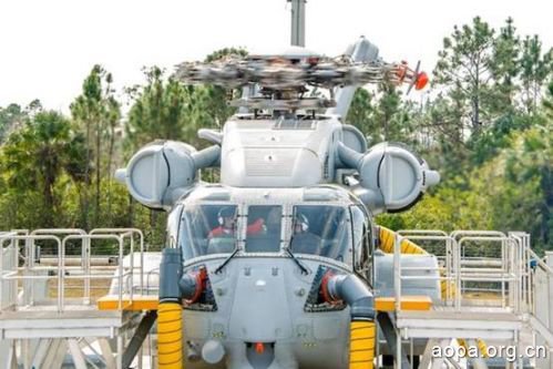 美CH-53K重型直升机升级 吊挂能力升三倍