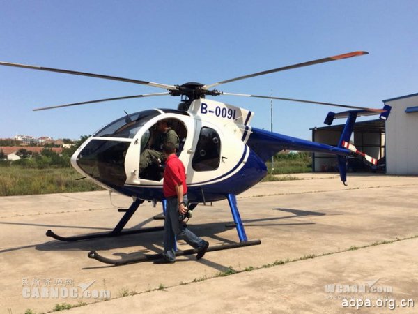 中国境内首架麦道500E直升机落户青岛龙运通航